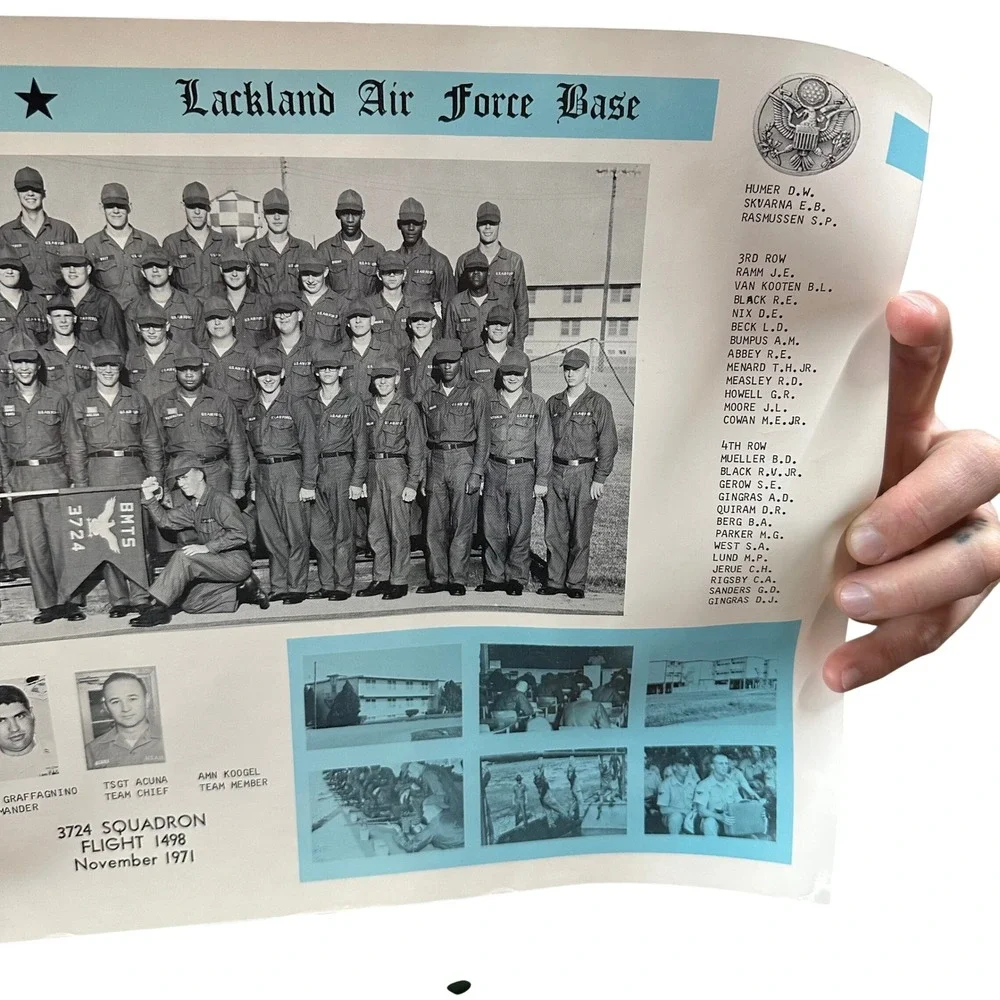 US Air Force Training photo Nov 1971 Lackland Base Squadron 3724 Flight 1498